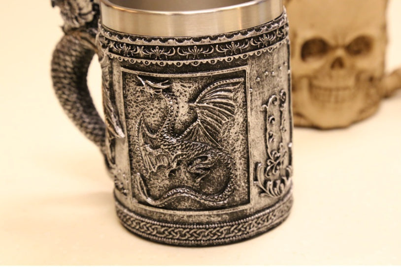 Epic Dragon Tankard: Unleash Your Inner Dragon!
