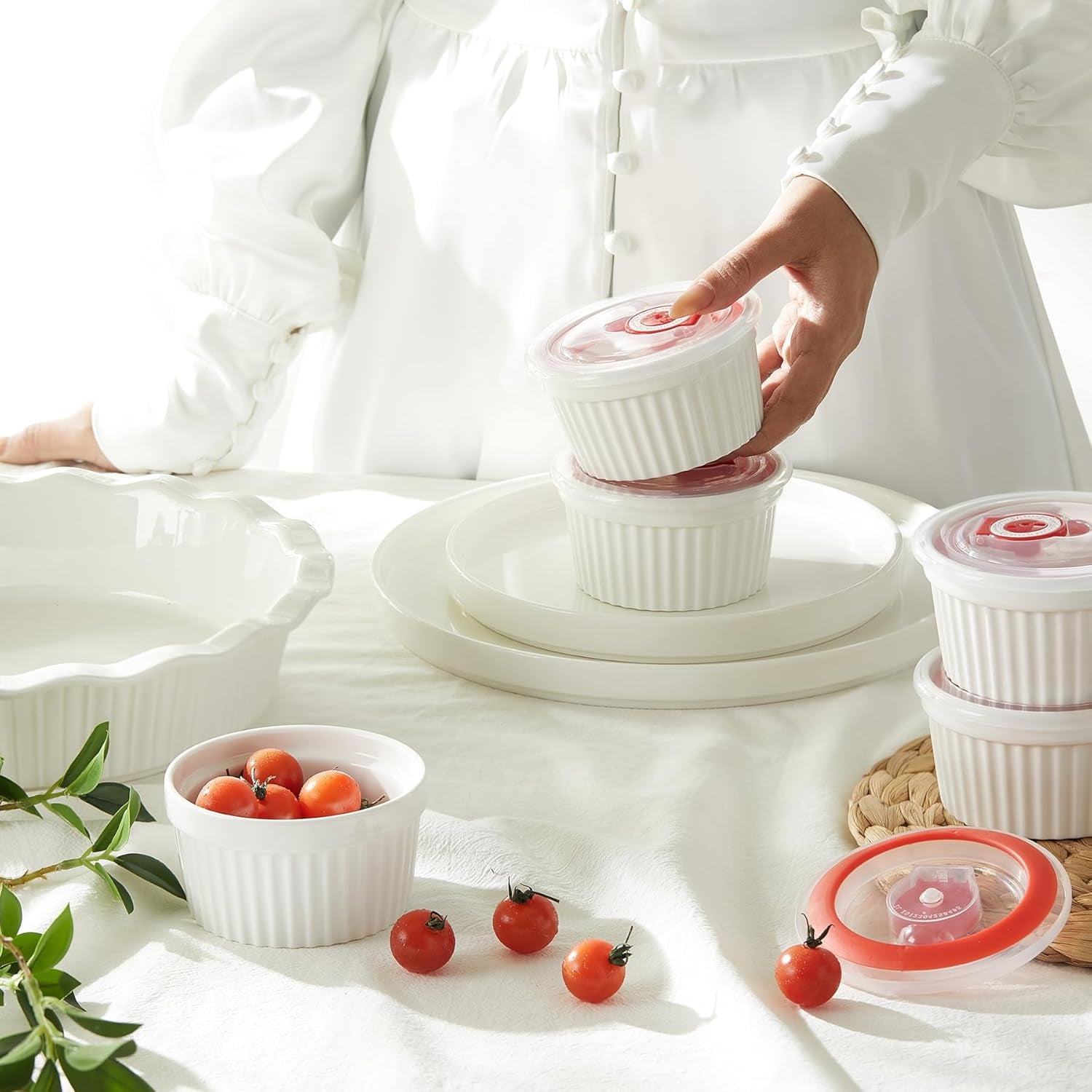 6-Pack 8 Oz Porcelain Ramekins with Lids, White Souffle Dishes for Baking, Creme Brulee Cups, Oven-Friendly Pudding Custard Bowls – Versatile Kitchen Essentials for Baking and Storing