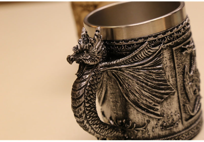 Epic Dragon Tankard: Unleash Your Inner Dragon!