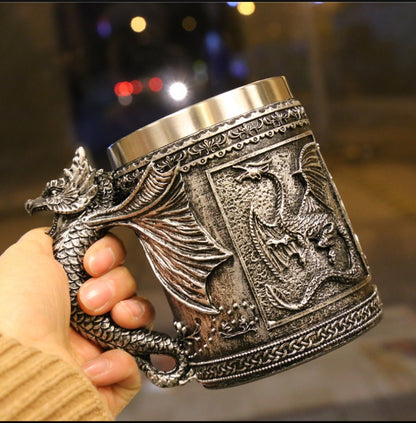 Epic Dragon Tankard: Unleash Your Inner Dragon!