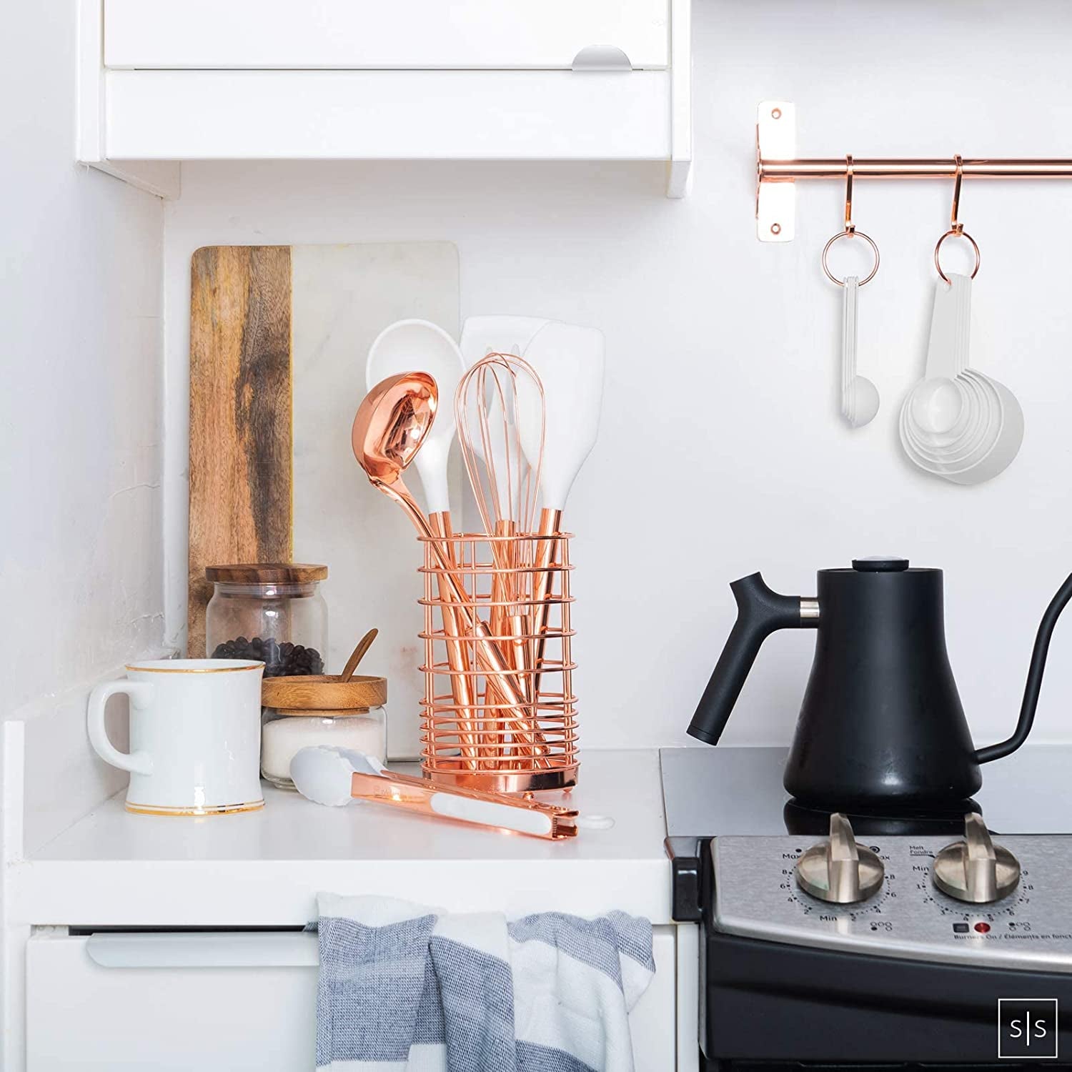 17-Piece White & Copper Kitchen Utensil Set with Holder