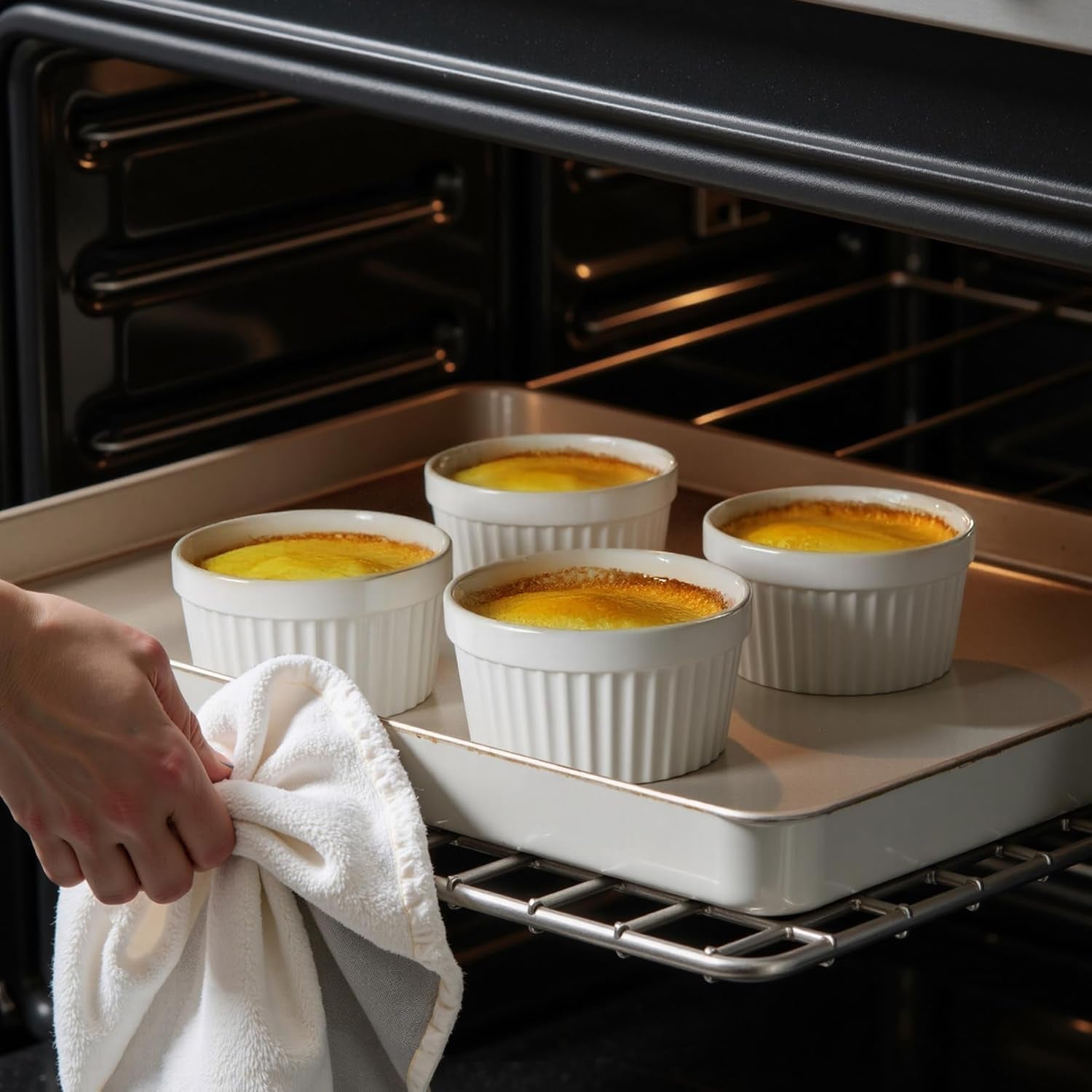 6-Pack 8 Oz Porcelain Ramekins with Lids, White Souffle Dishes for Baking, Creme Brulee Cups, Oven-Friendly Pudding Custard Bowls – Versatile Kitchen Essentials for Baking and Storing