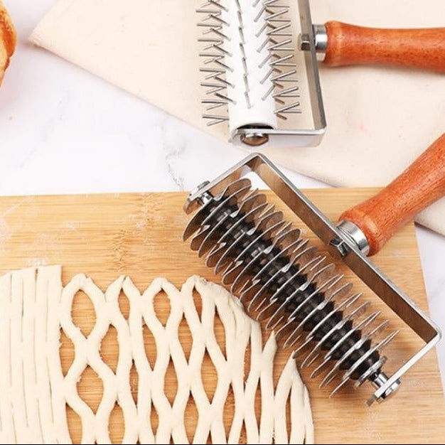 Stainless Steel Wooden Handle Wheel Knife Needle Roller Baking Cutter